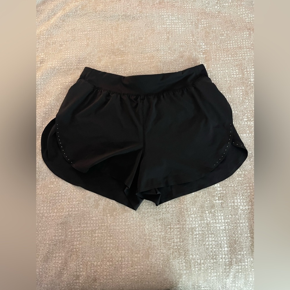Perfect condition Lululemon black fast and free classic fit short